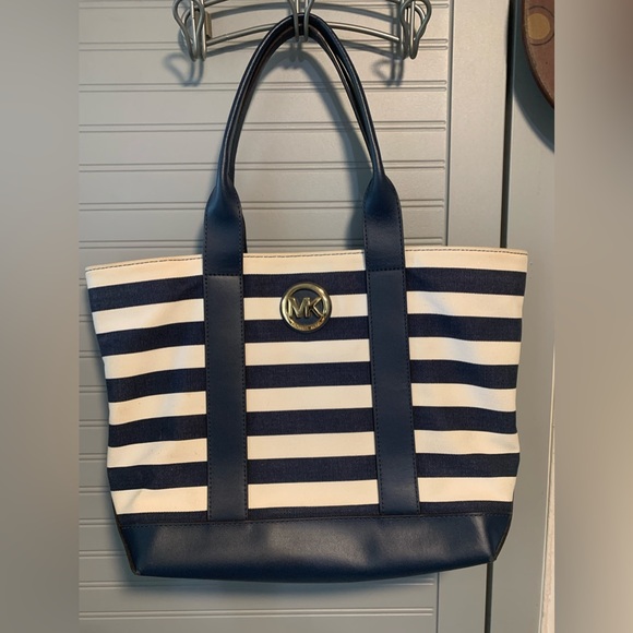 MICHAEL KORS NWT FULTON CANVAS STRIPED MED TOTE SHOULDER BAG NAVY AUTHENTIC - Picture 7 of 13